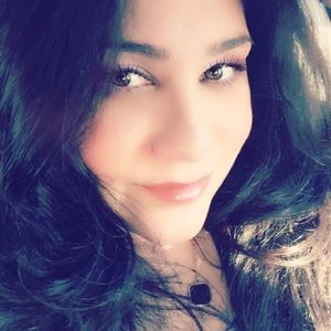 Meet your Posher, Mariela